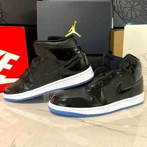 Air Jordan 1 MID "Space Jam"